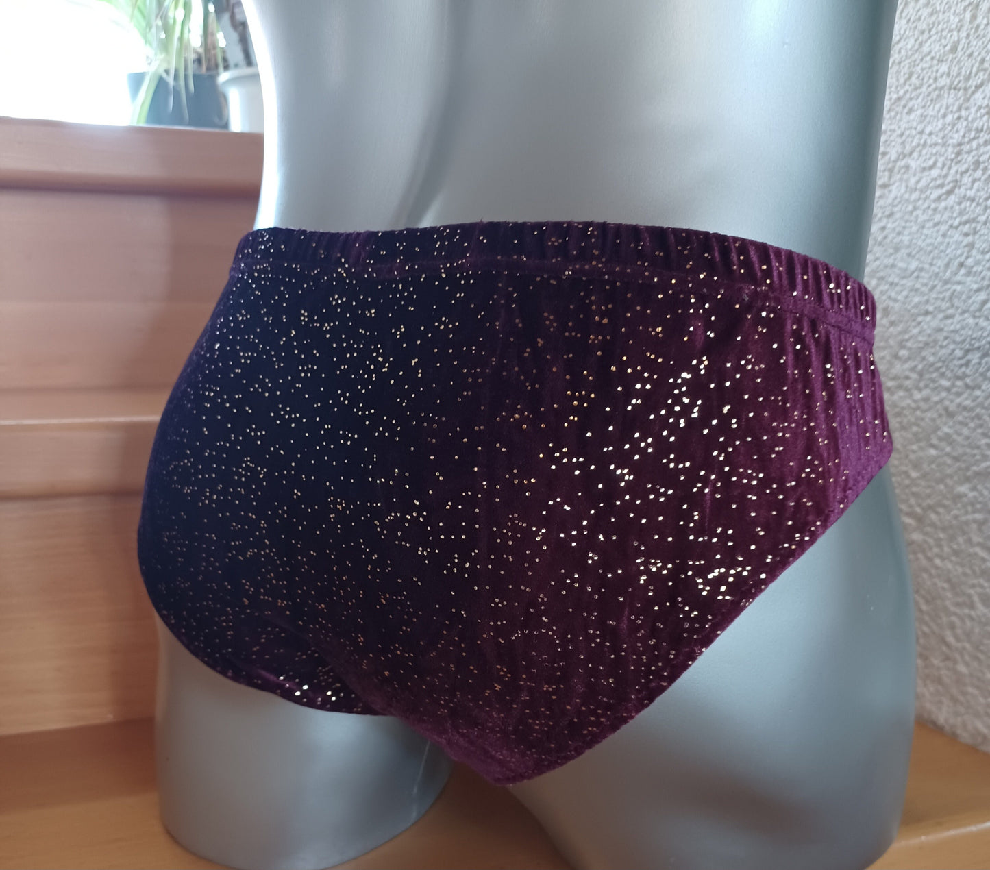 Badehose full Butt  Herren Dessous Unterwäsche elastischer Samt Beerenfarben mit Goldglitter Samt Gr M-L Unikat