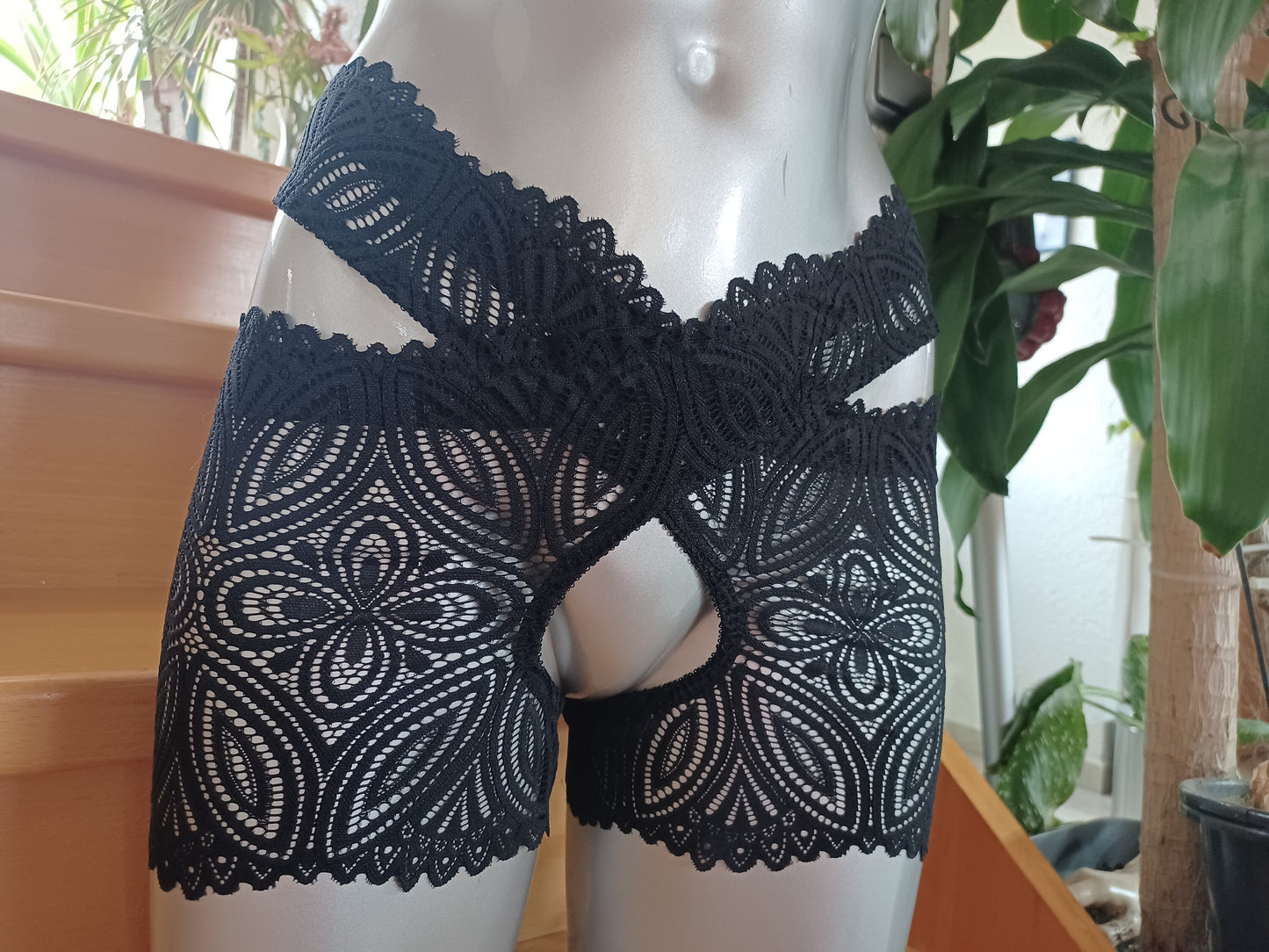 NEU, Stay Hip Damen Straps halterlos 2-teilige Hüfthalter aus elastischer Spitze schwarz Dessous, Lingerie, Strumpfband ouvert sexy Toy