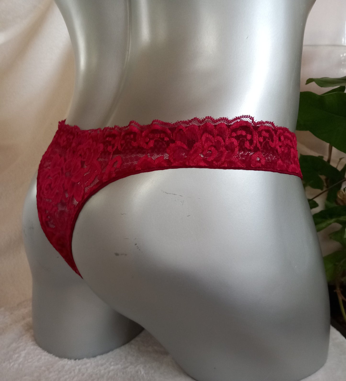 Spitzen-String mit Front-Schnürung Herren Lingerie Dessous Unikat Corsagen-Suspensorium NEU in Bordeaux